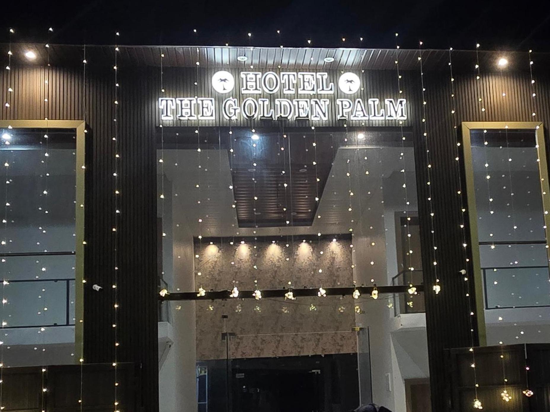 The Golden Palm Khajuraho Hotel ภายนอก รูปภาพ